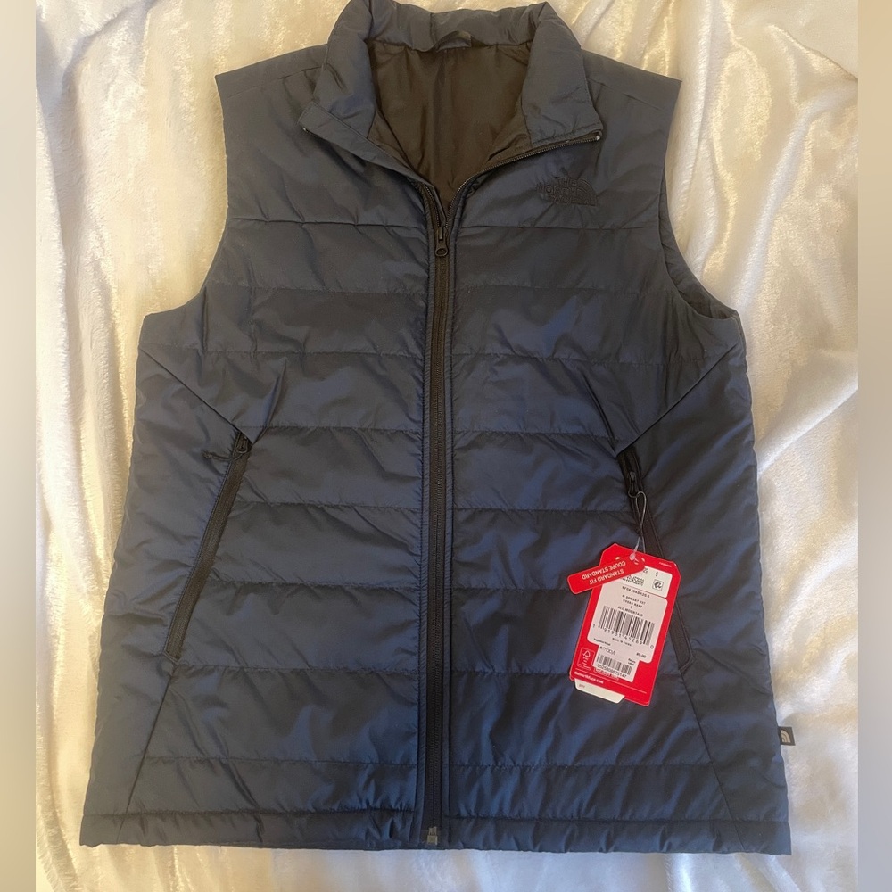 NWT North Face Navy Puffer Bombay Vest Men’s Small